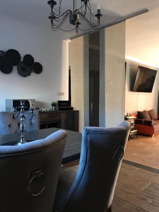 Eden Apartman Algyo Esterno foto