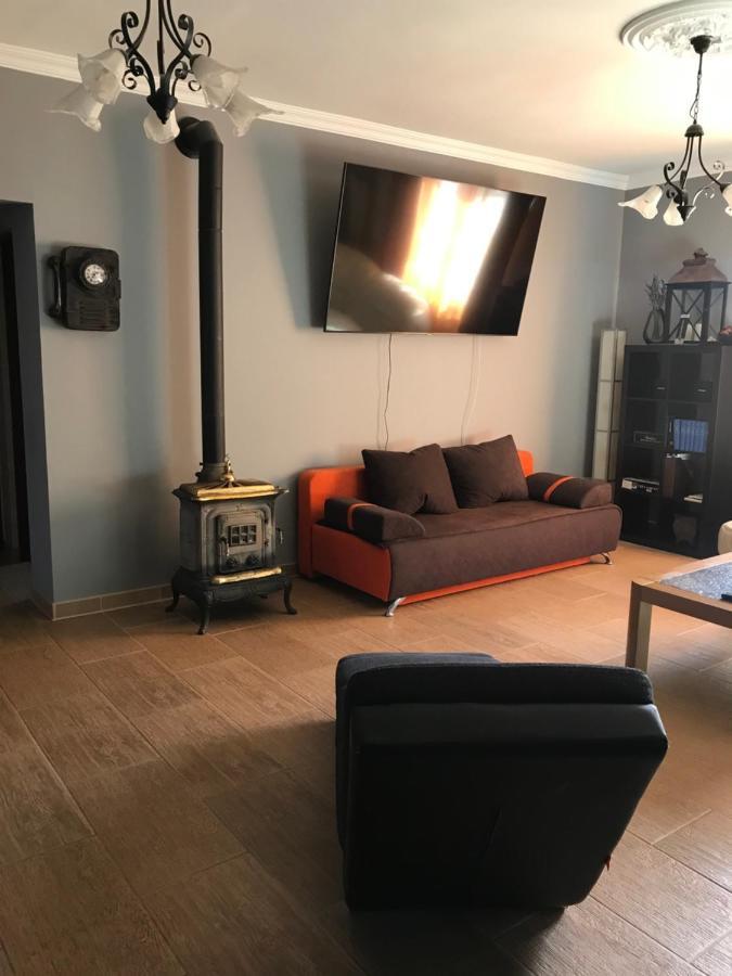 Eden Apartman Algyo Esterno foto