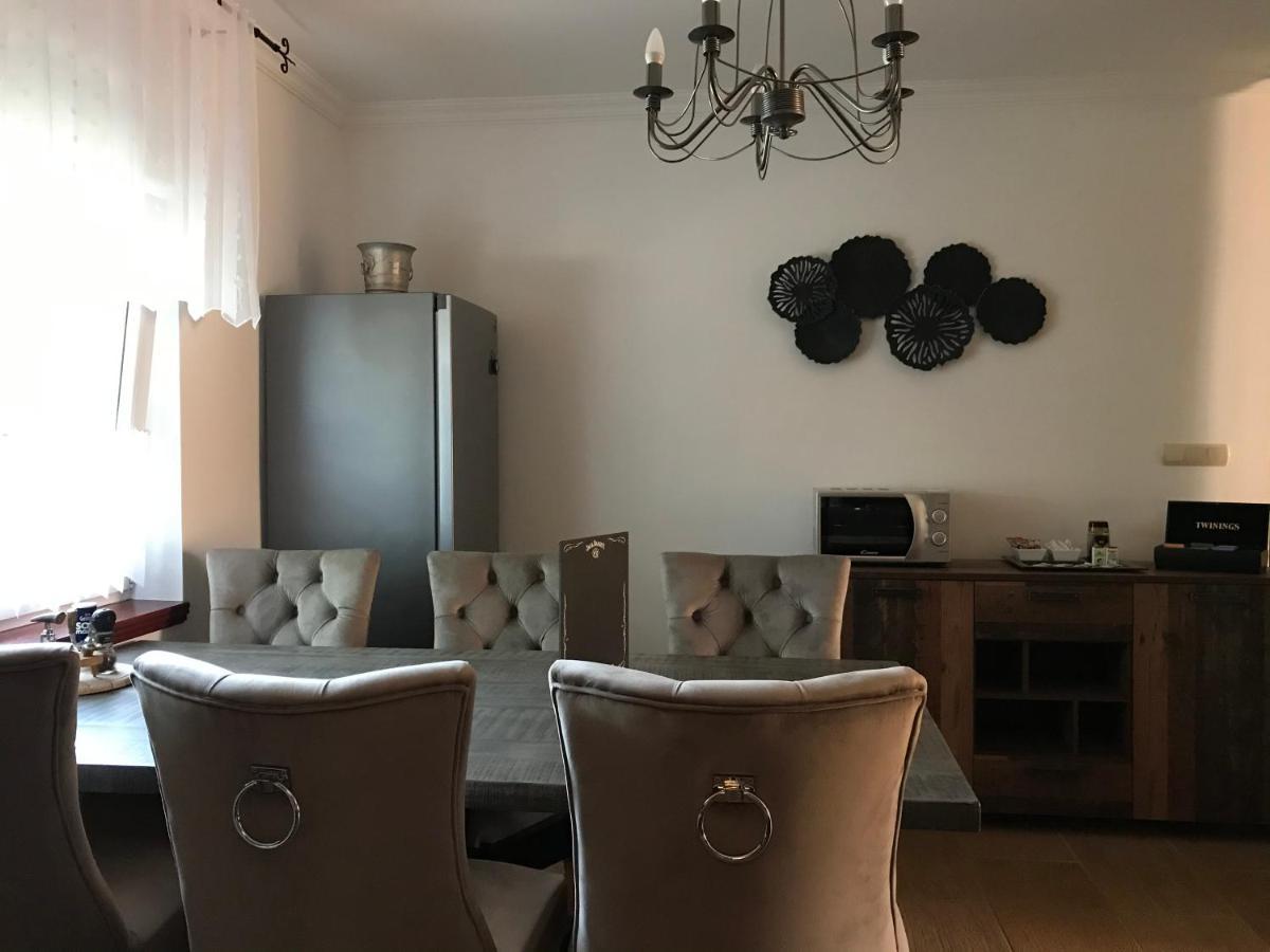 Eden Apartman Algyo Esterno foto