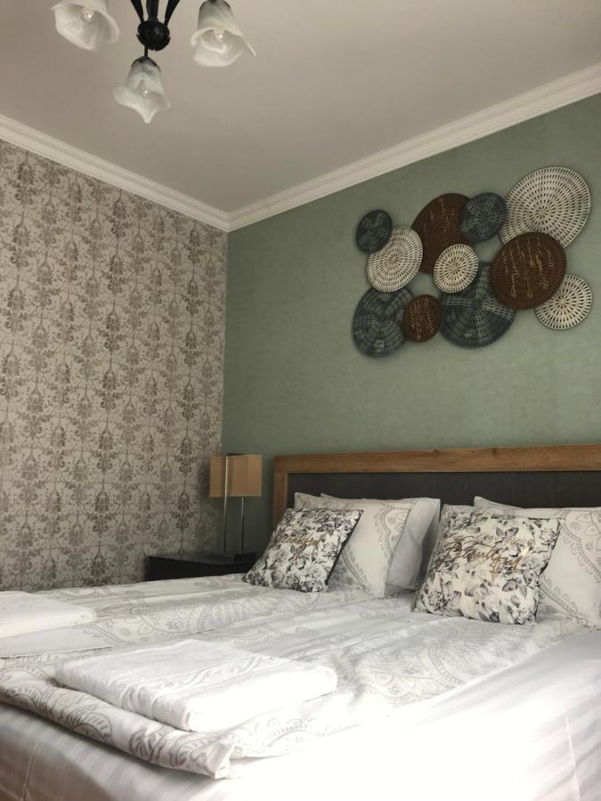 Eden Apartman Algyo Esterno foto