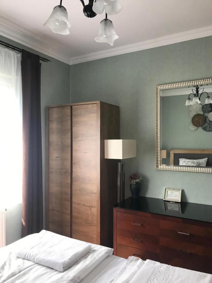 Eden Apartman Algyo Esterno foto