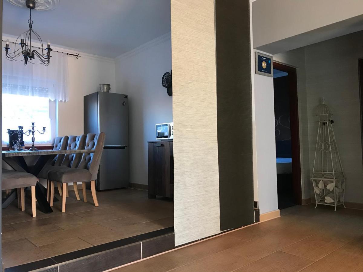 Eden Apartman Algyo Esterno foto