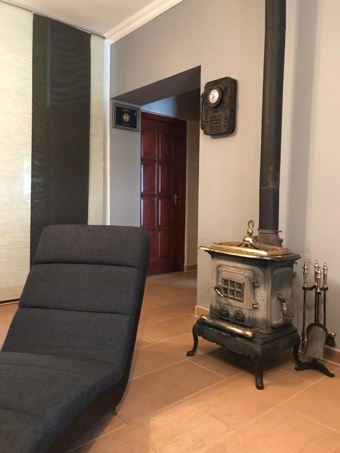Eden Apartman Algyo Esterno foto